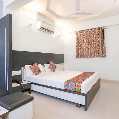 Fabhotel Skylon, Near Mahatma Mandir Gandhinagar Esterno foto