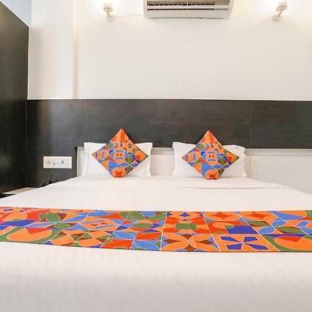 Fabhotel Skylon, Near Mahatma Mandir Gandhinagar Esterno foto