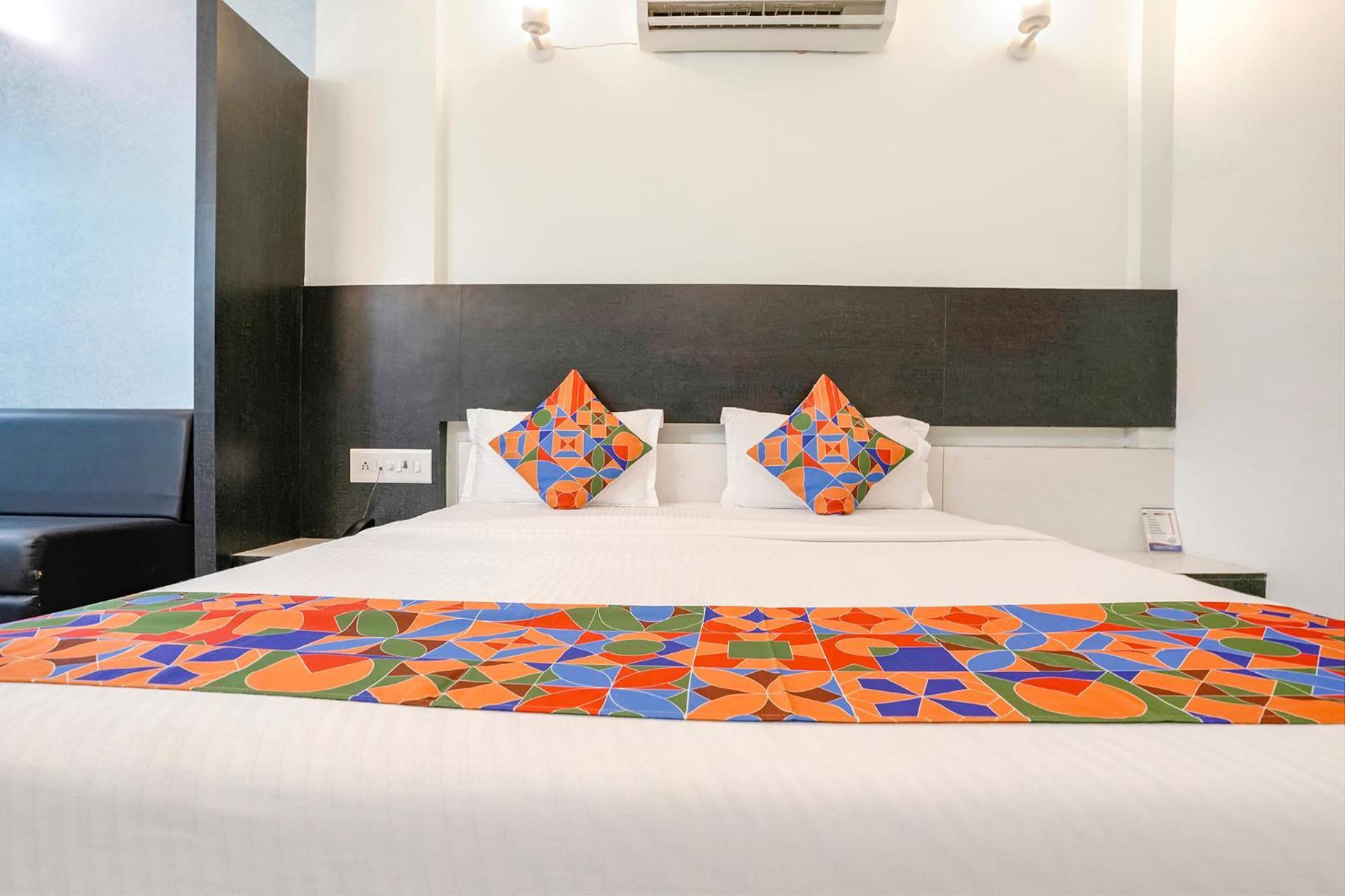 Fabhotel Skylon, Near Mahatma Mandir Gandhinagar Esterno foto