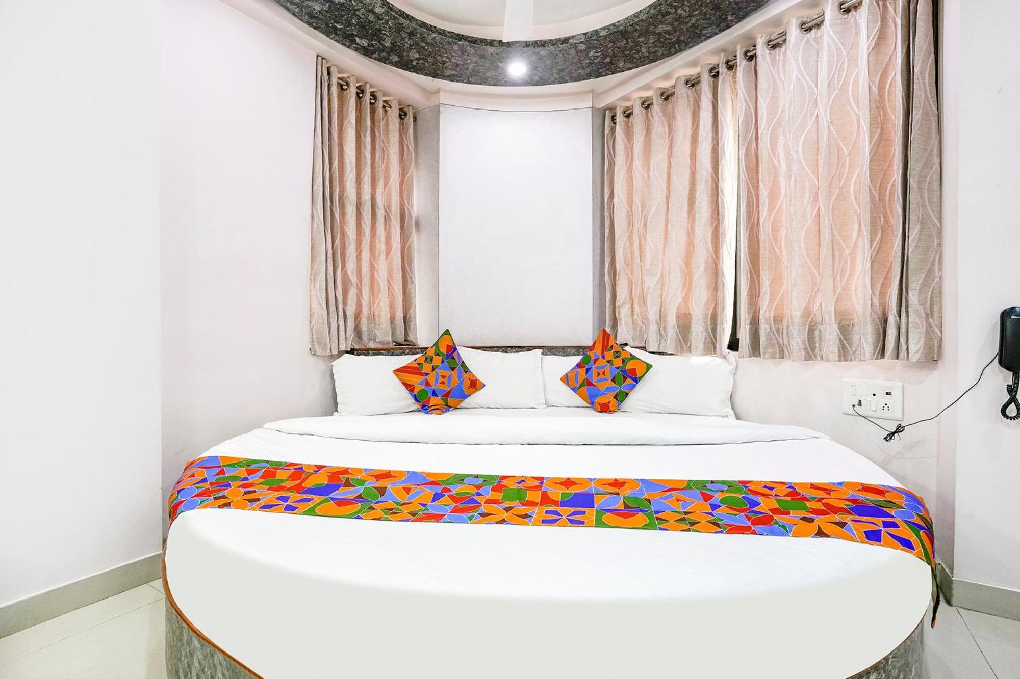 Fabhotel Skylon, Near Mahatma Mandir Gandhinagar Esterno foto