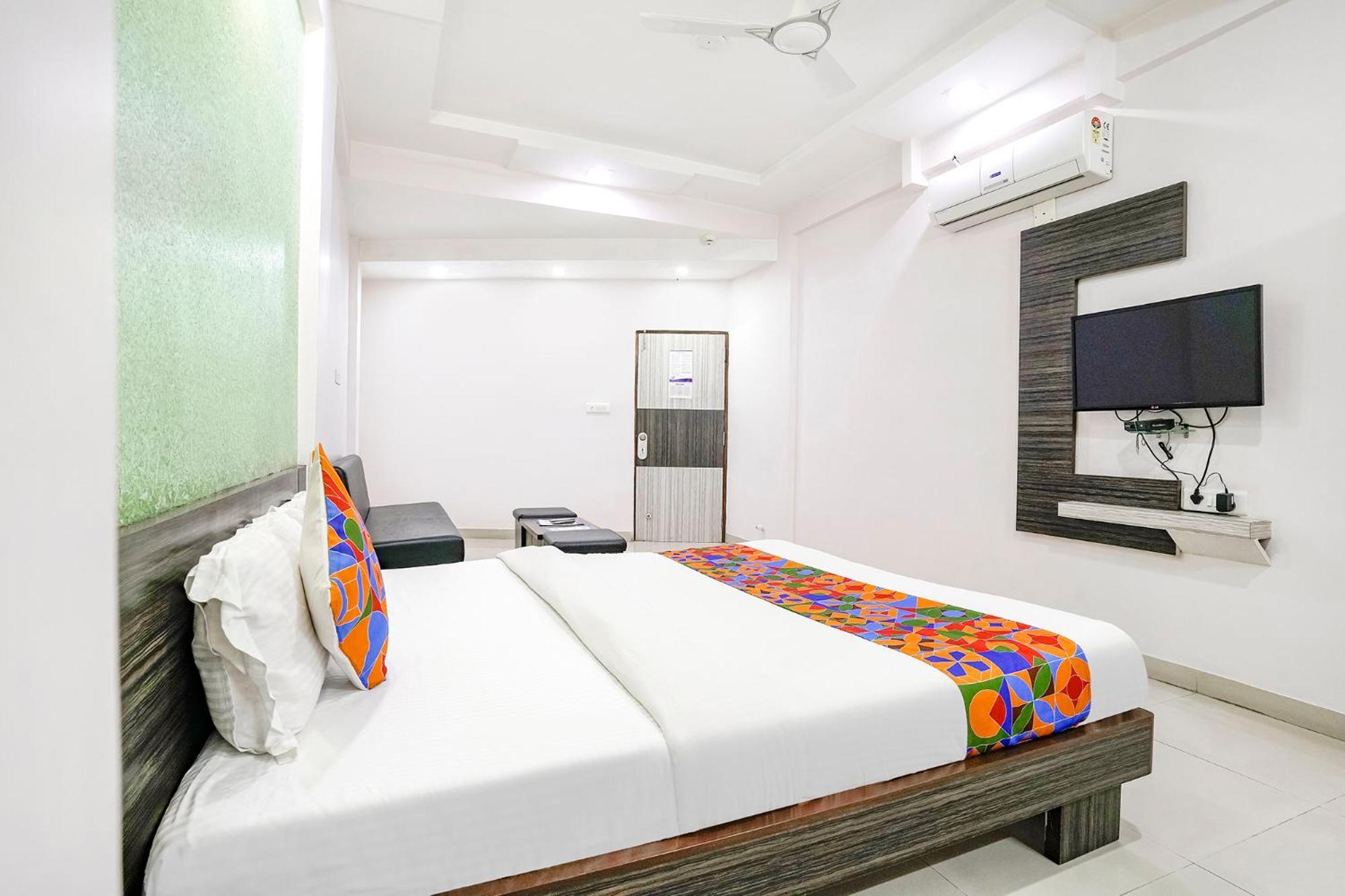 Fabhotel Skylon, Near Mahatma Mandir Gandhinagar Esterno foto