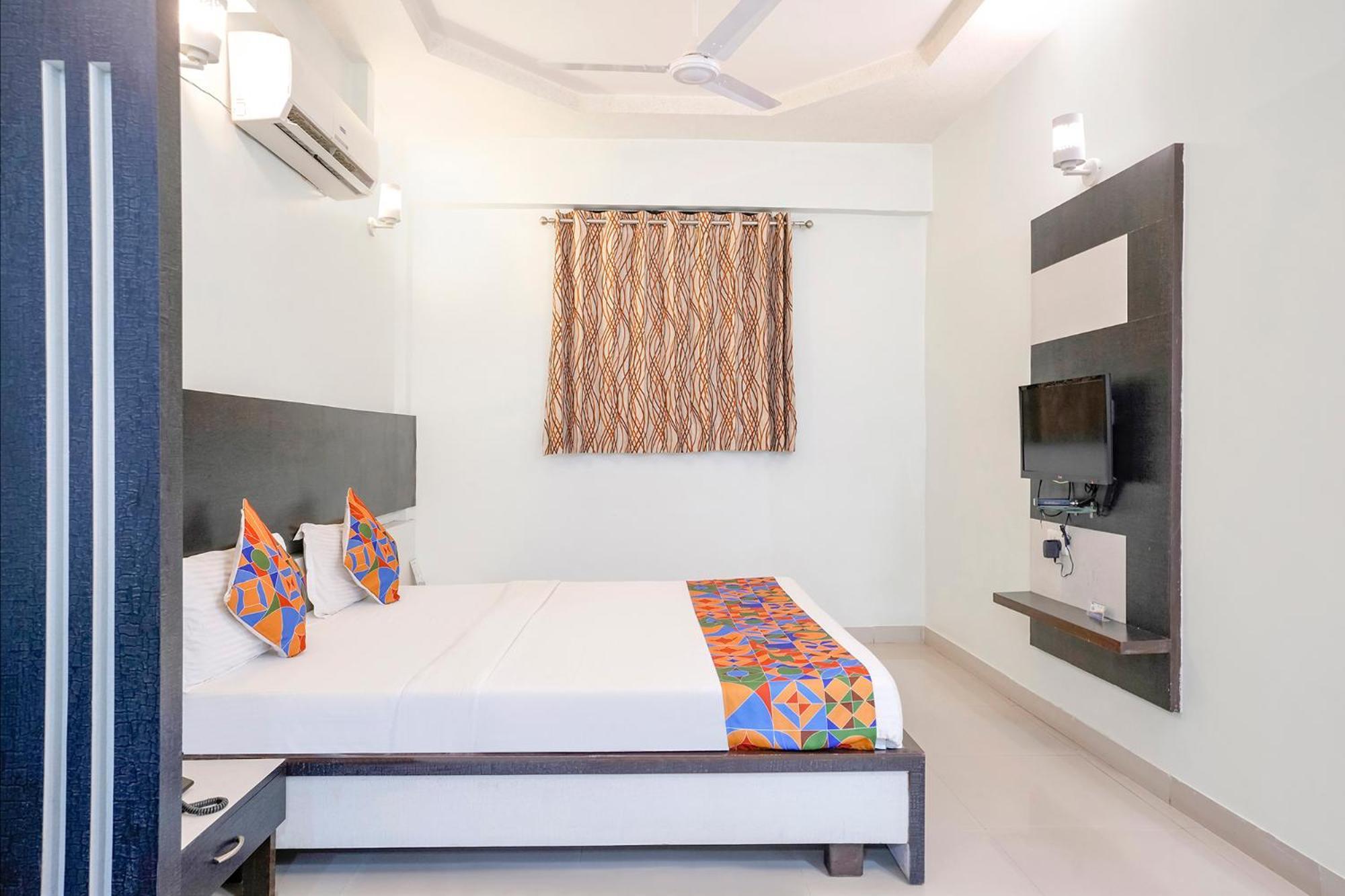 Fabhotel Skylon, Near Mahatma Mandir Gandhinagar Esterno foto