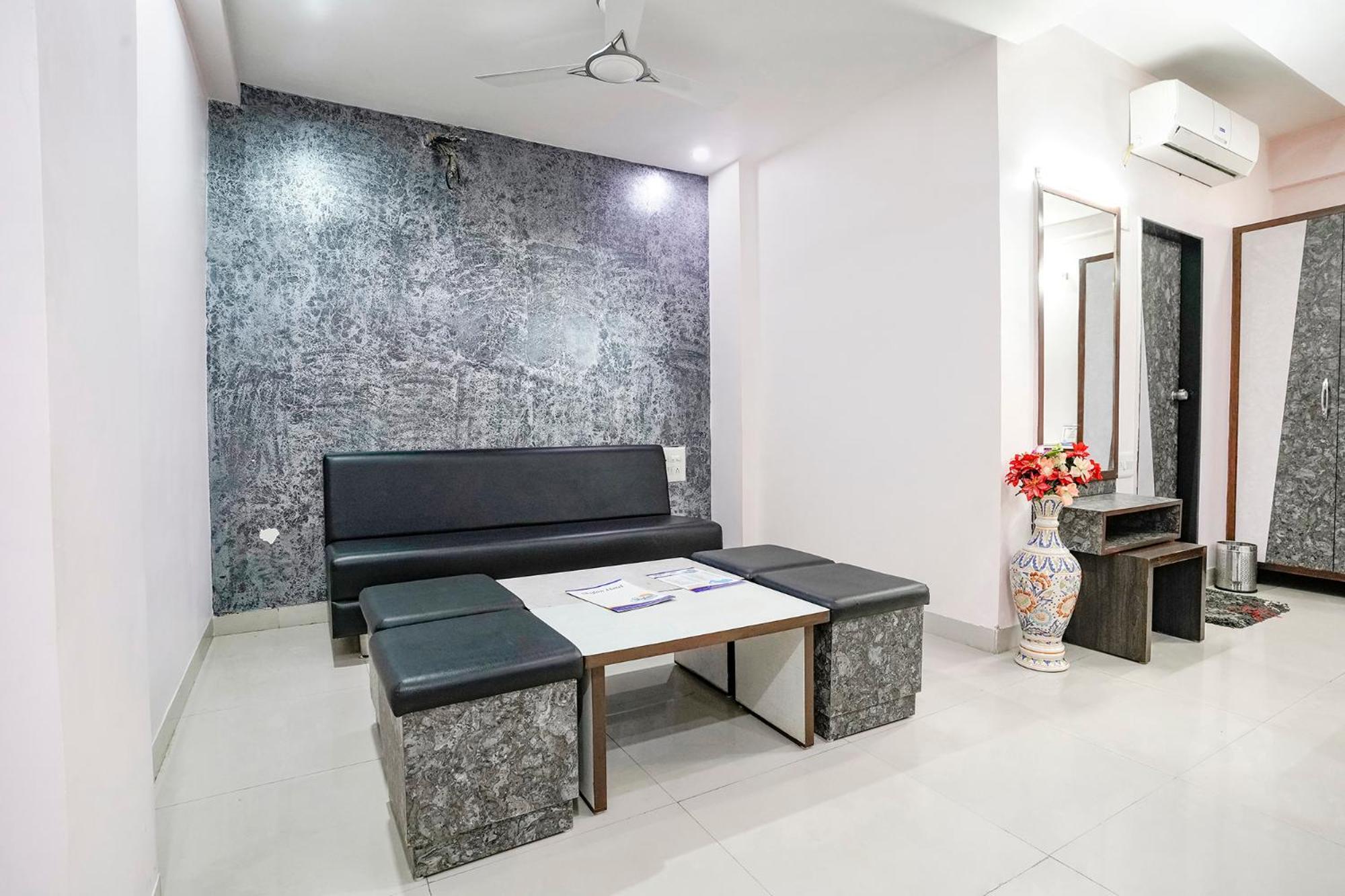 Fabhotel Skylon, Near Mahatma Mandir Gandhinagar Esterno foto