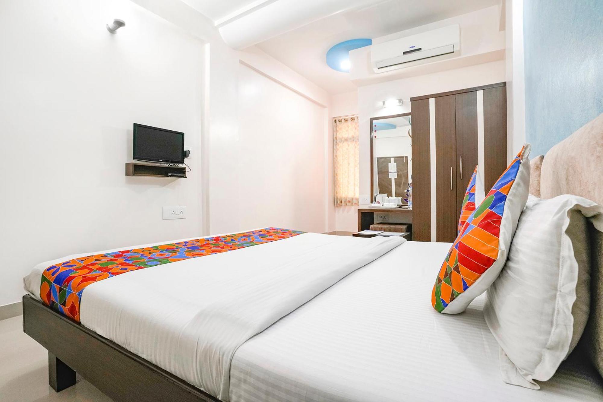 Fabhotel Skylon, Near Mahatma Mandir Gandhinagar Esterno foto