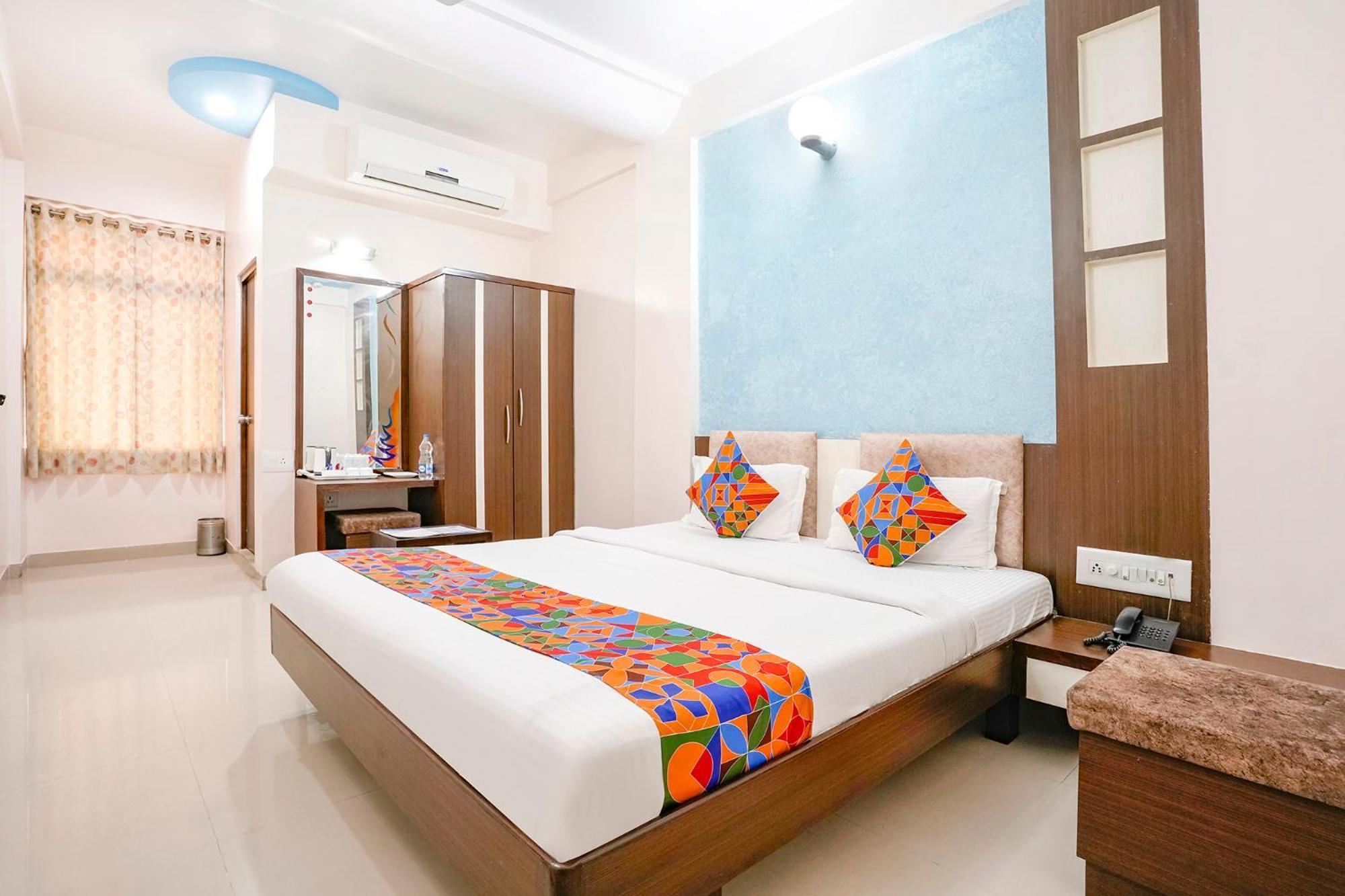 Fabhotel Skylon, Near Mahatma Mandir Gandhinagar Esterno foto