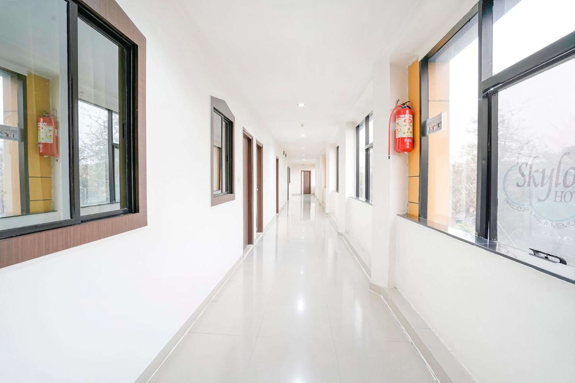 Fabhotel Skylon, Near Mahatma Mandir Gandhinagar Esterno foto