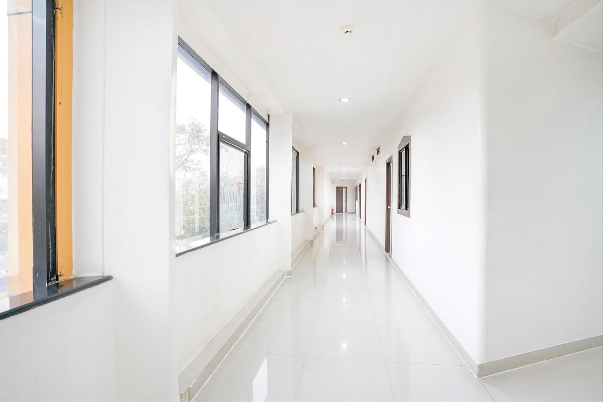 Fabhotel Skylon, Near Mahatma Mandir Gandhinagar Esterno foto